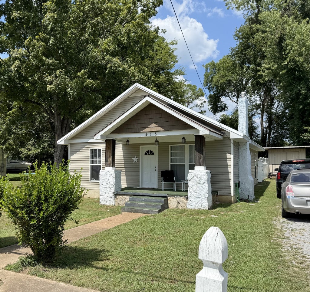 418 Riverview Dr, Shelbyville