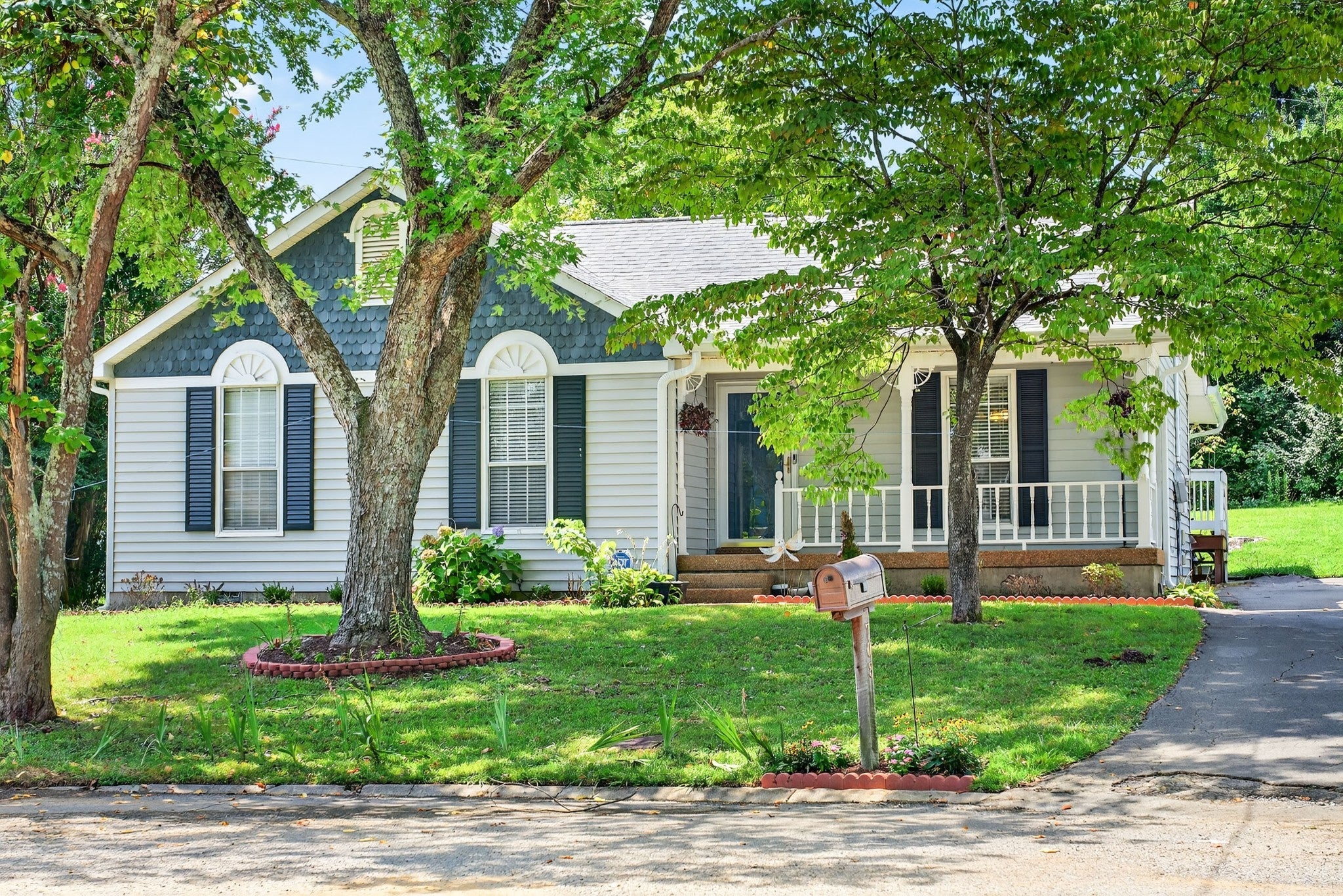 Photo of Listing #2980649