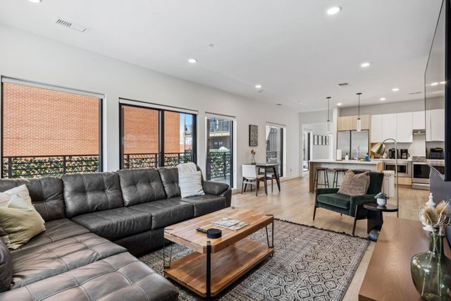 635 7th Ave S 201, Nashville