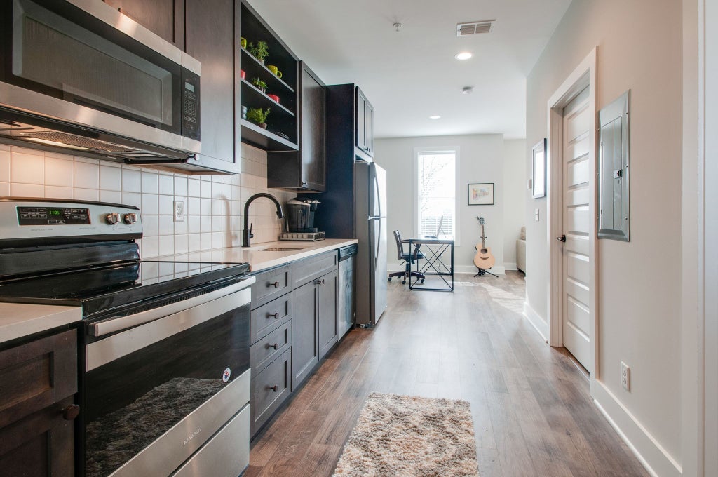 1077 E Trinity Ln 303, Nashville