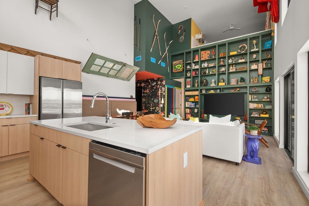 Photo of Listing #2981411