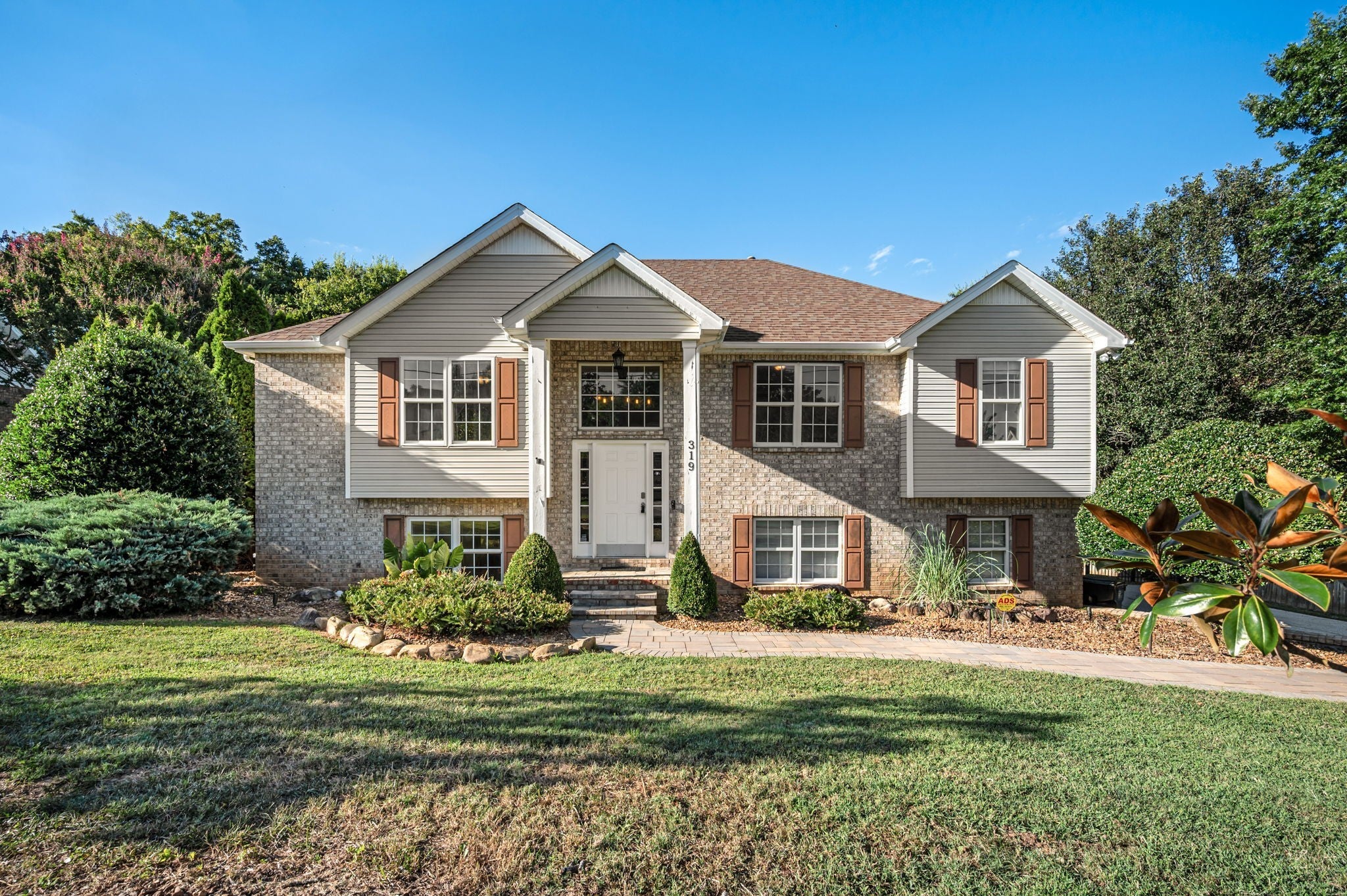 Photo of Listing #2981703