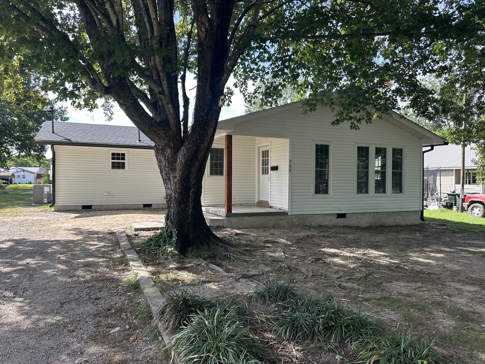 Photo of Listing #2981890