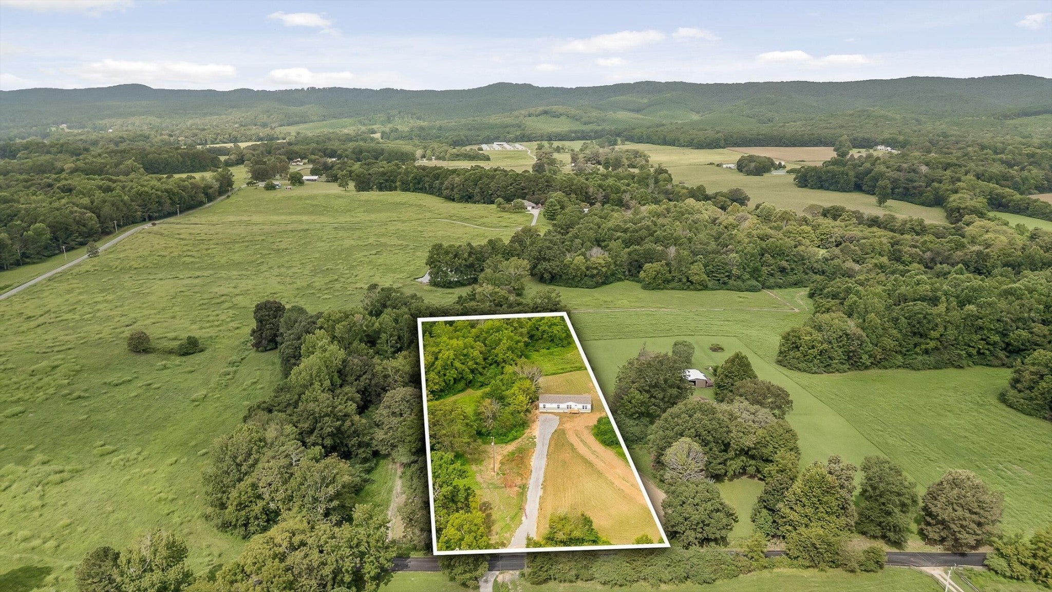 Photo of Listing #2982142