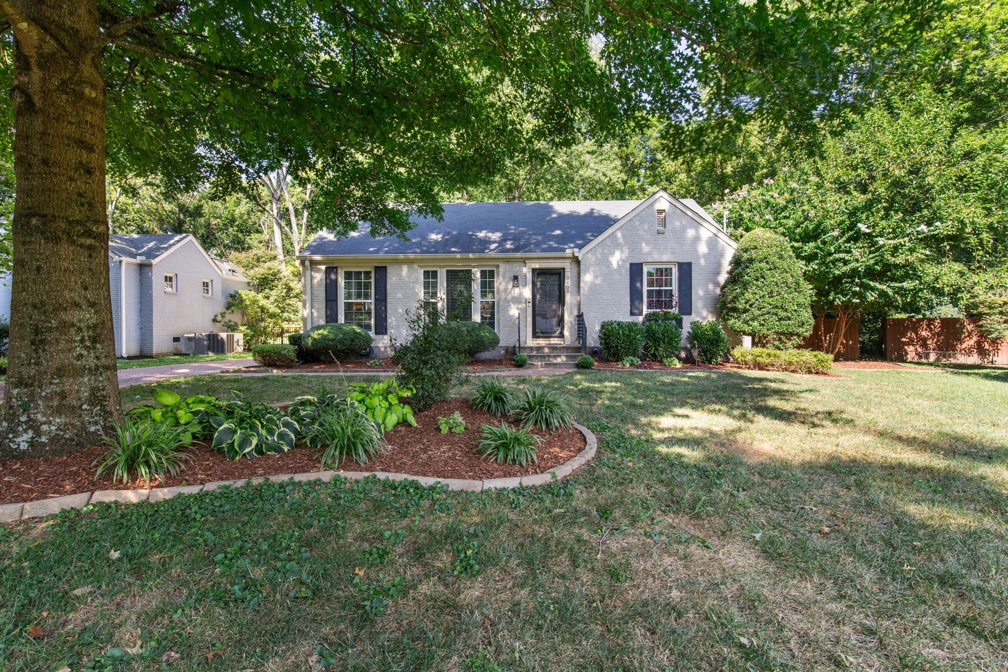 Photo of Listing #2985418