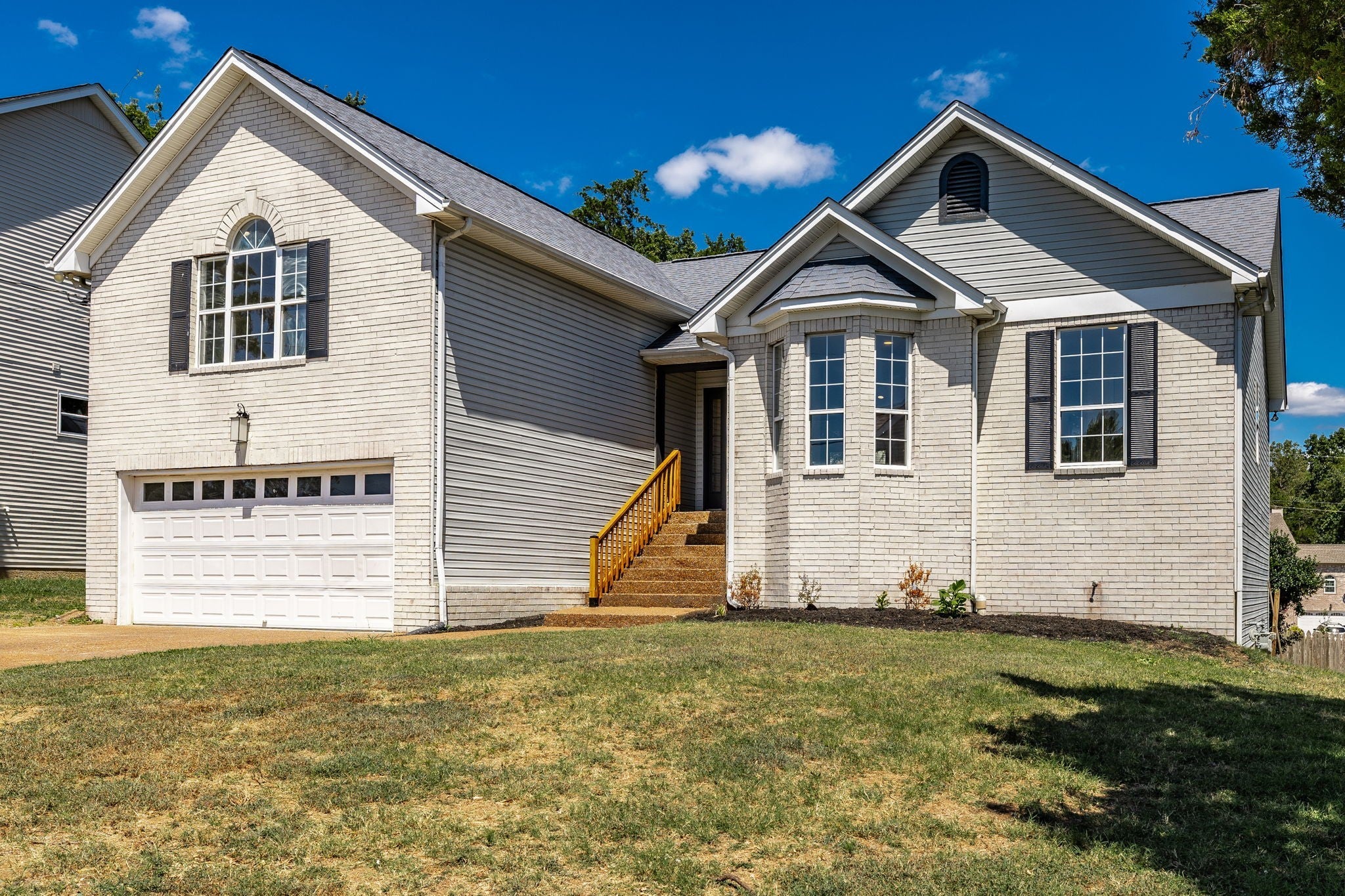 Photo of Listing #2985453