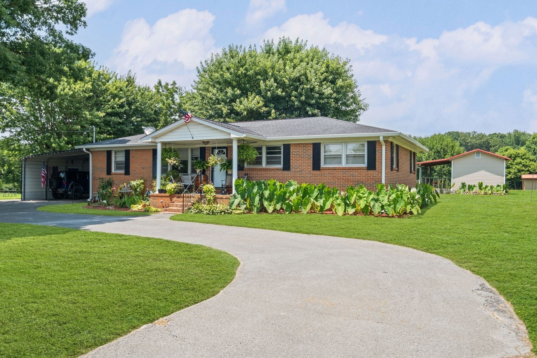 Photo of Listing #2985492
