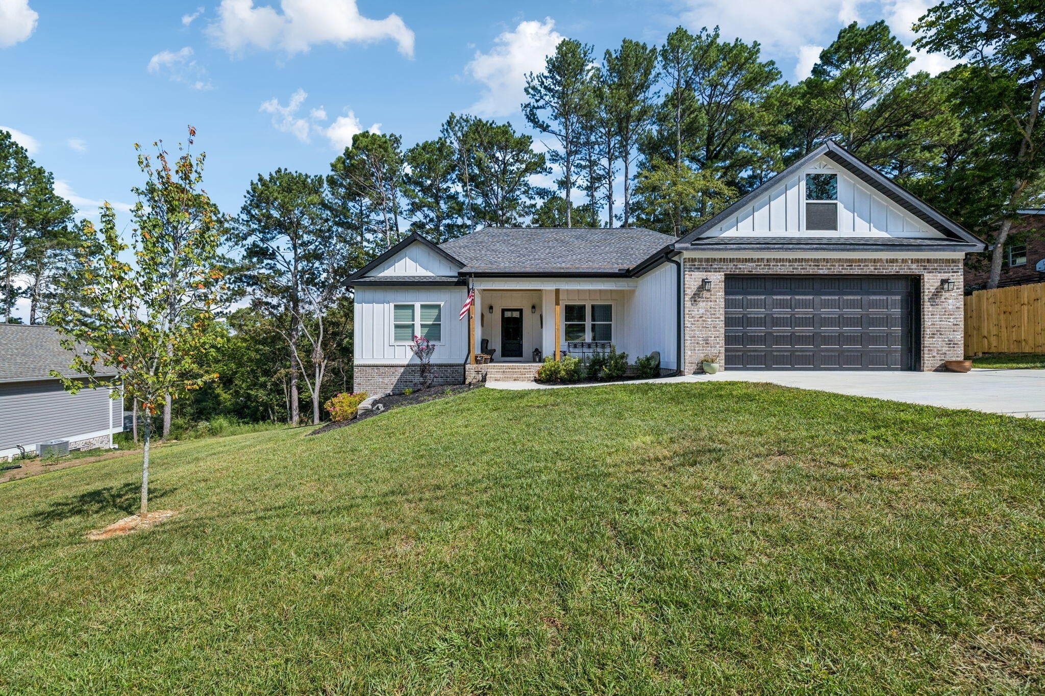 Photo of Listing #2985553