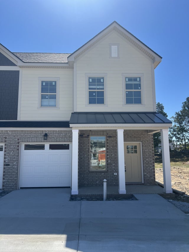 339 Carver Connection, Lebanon