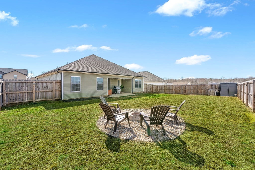 1587 Variance Dr, Clarksville