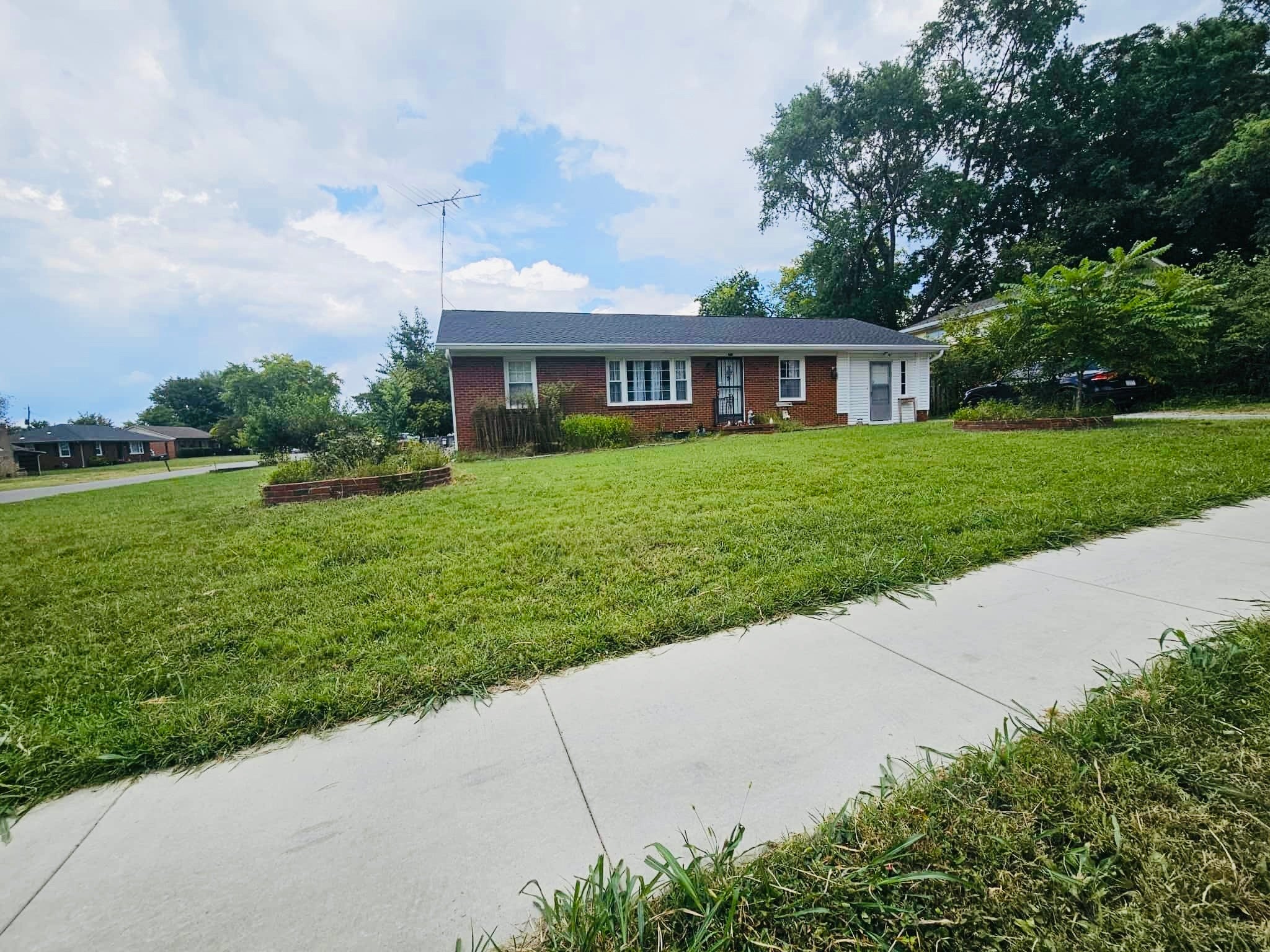 Photo of Listing #2987953