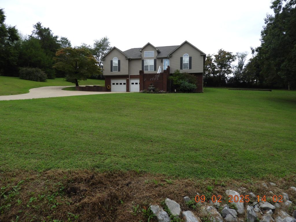 1325 Matthew Ave, Lawrenceburg