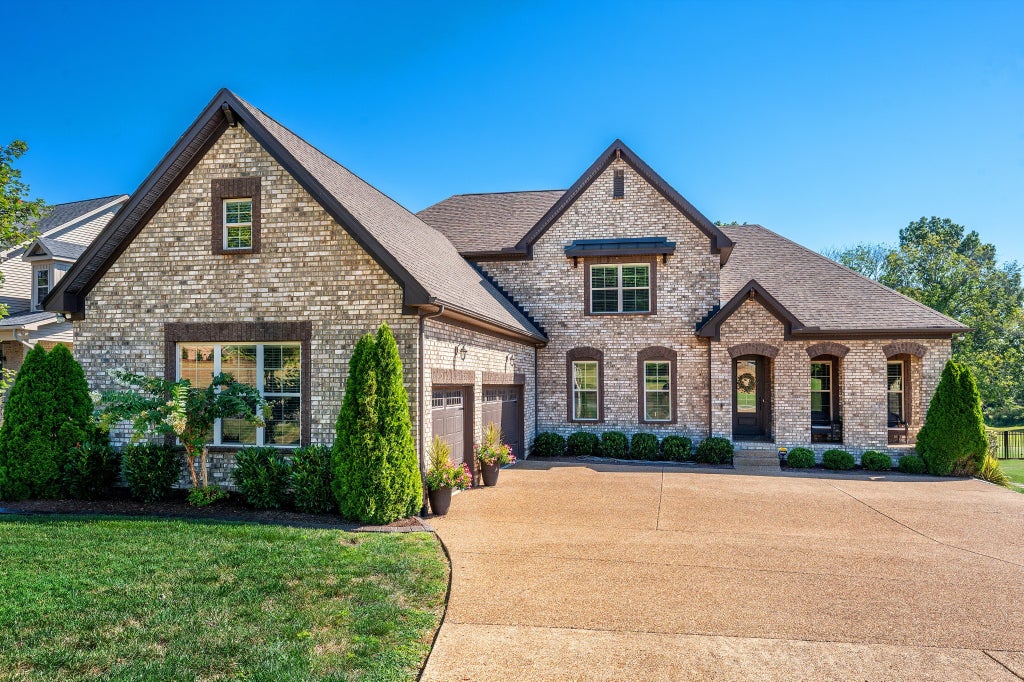 112 Watermill Ln, Lebanon