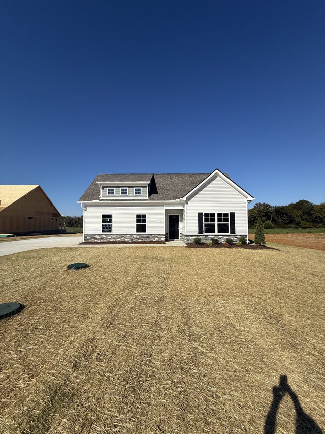 1142 Bluecreek Circle, Murfreesboro