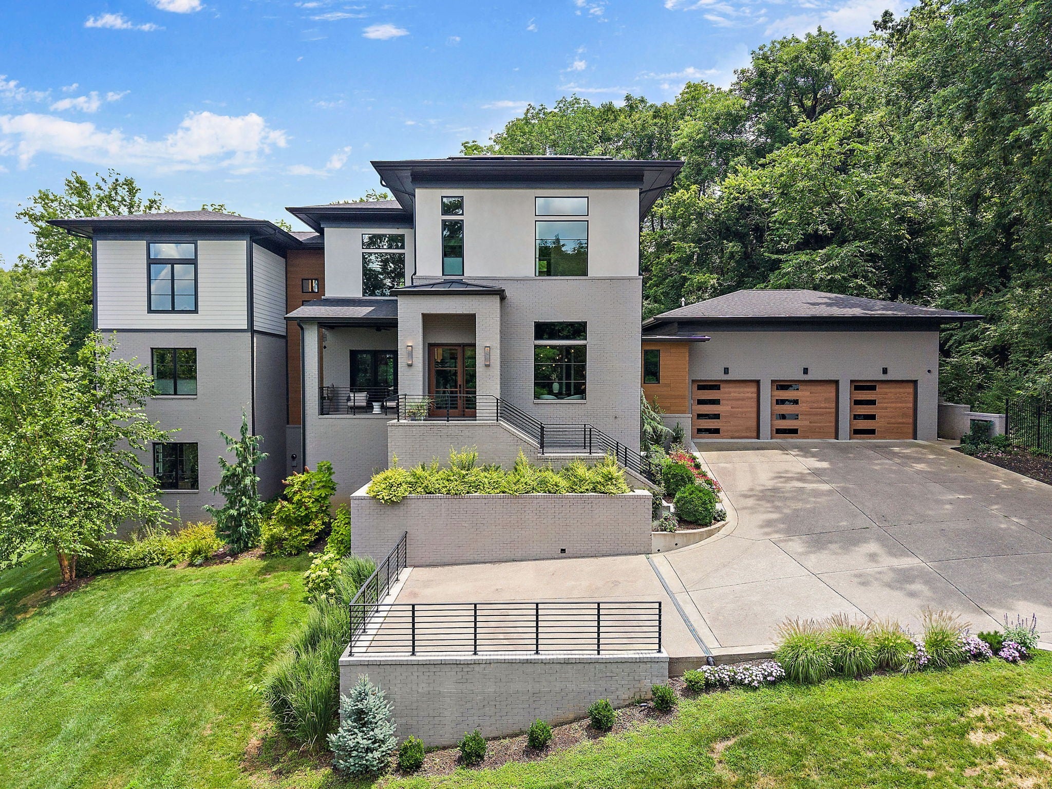 Photo of Listing #2988504