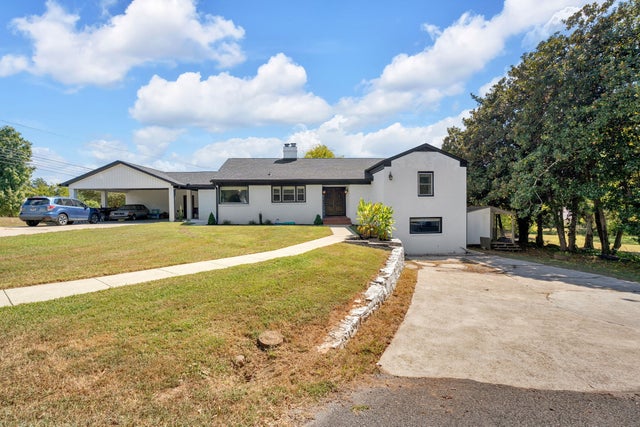 318 Meadow Dr, Shelbyville