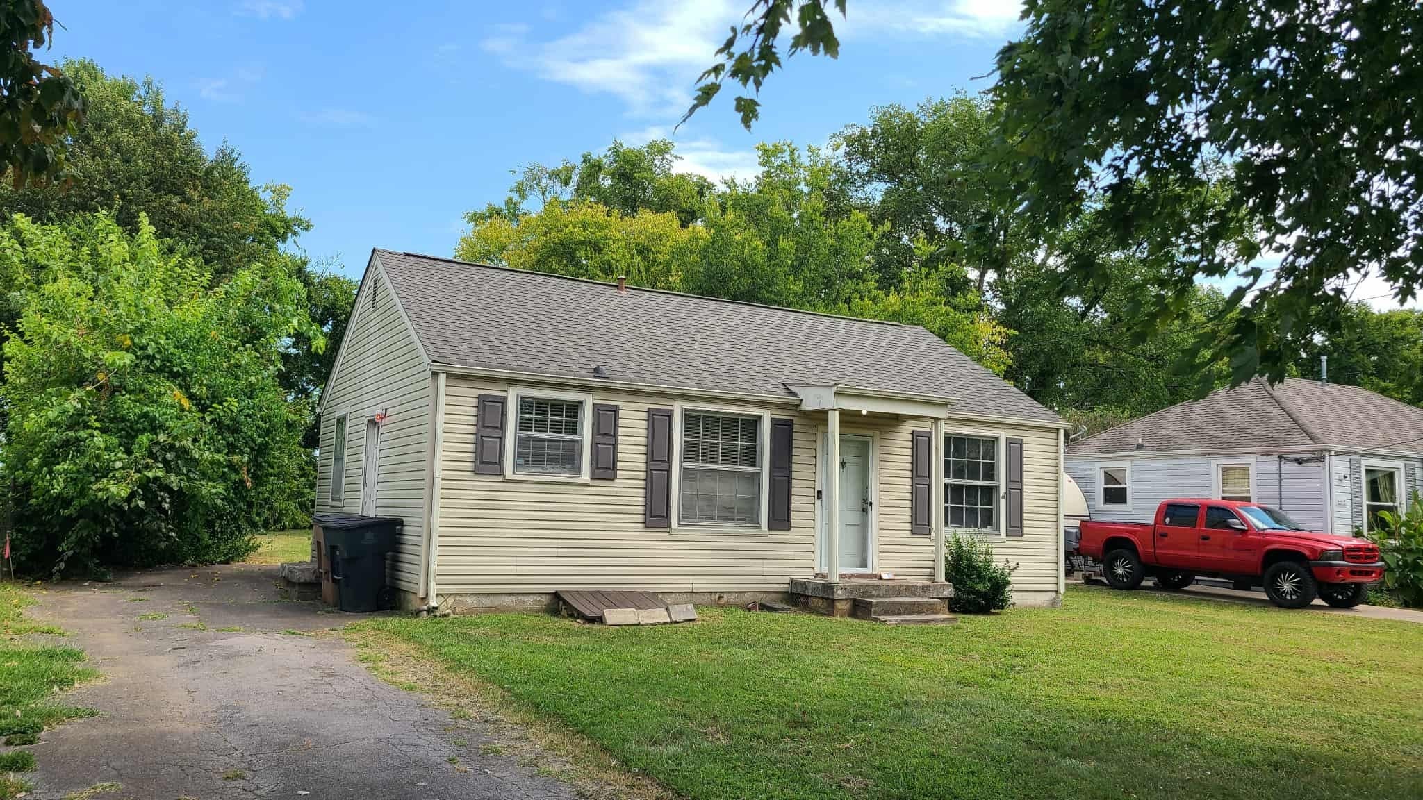 Photo of Listing #2988903