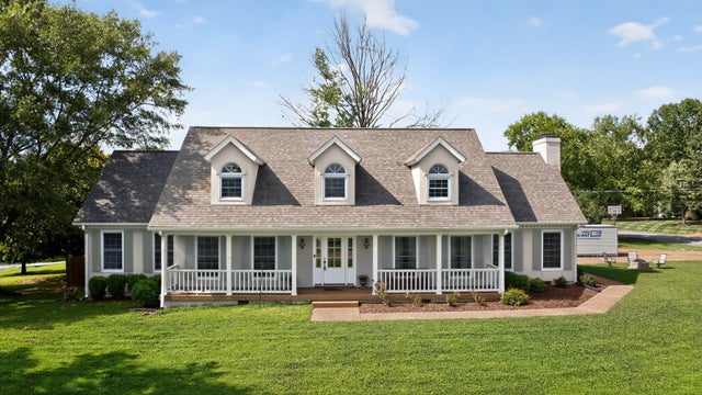 110 Applewood Valley Dr, Hendersonville