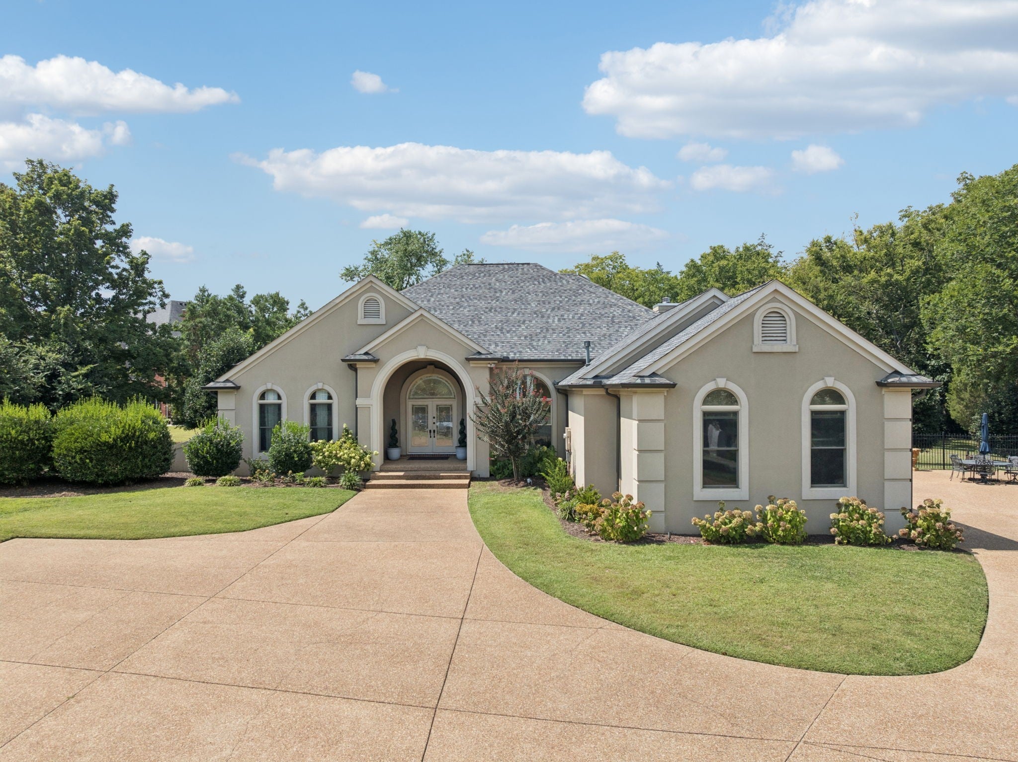 Photo of Listing #2989842