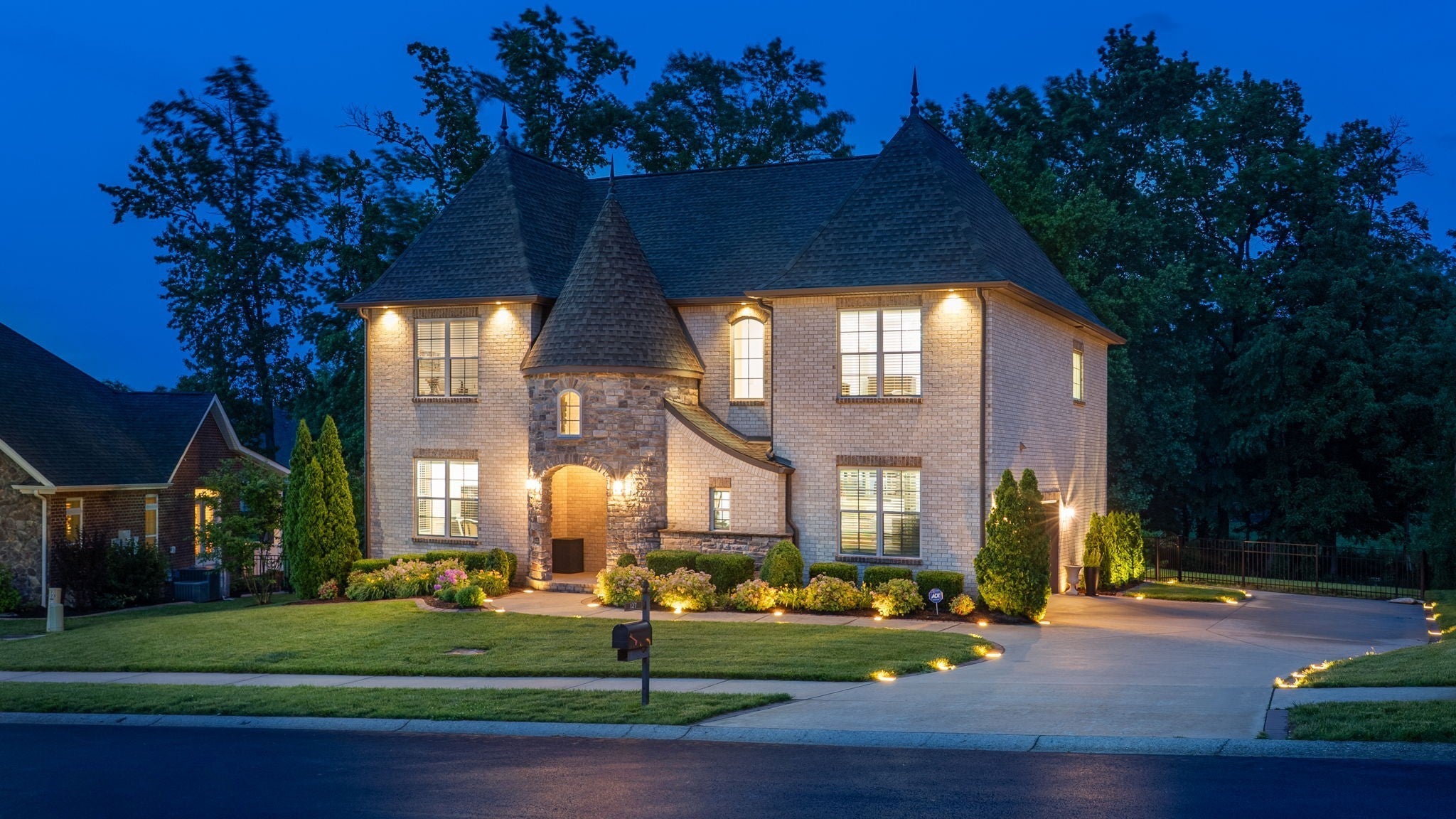 Photo of Listing #2990566