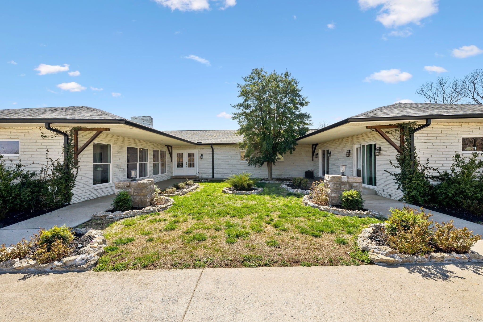 Photo of Listing #2990745