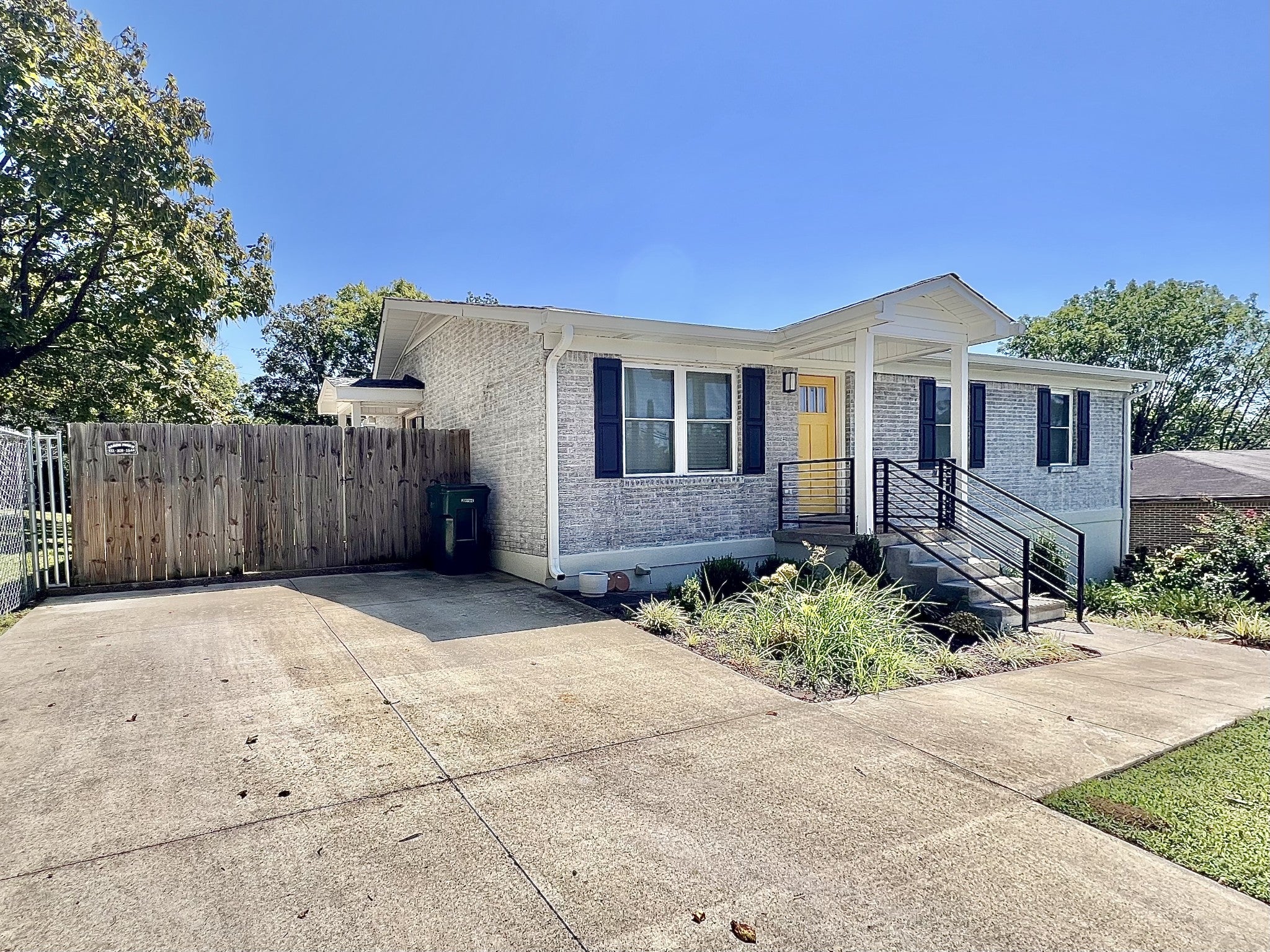 Photo of Listing #2991142