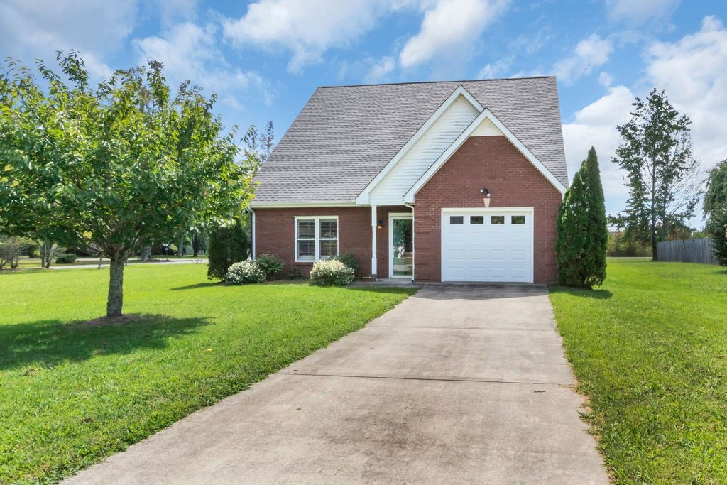 520 Lautzenheiser Pl, Monteagle