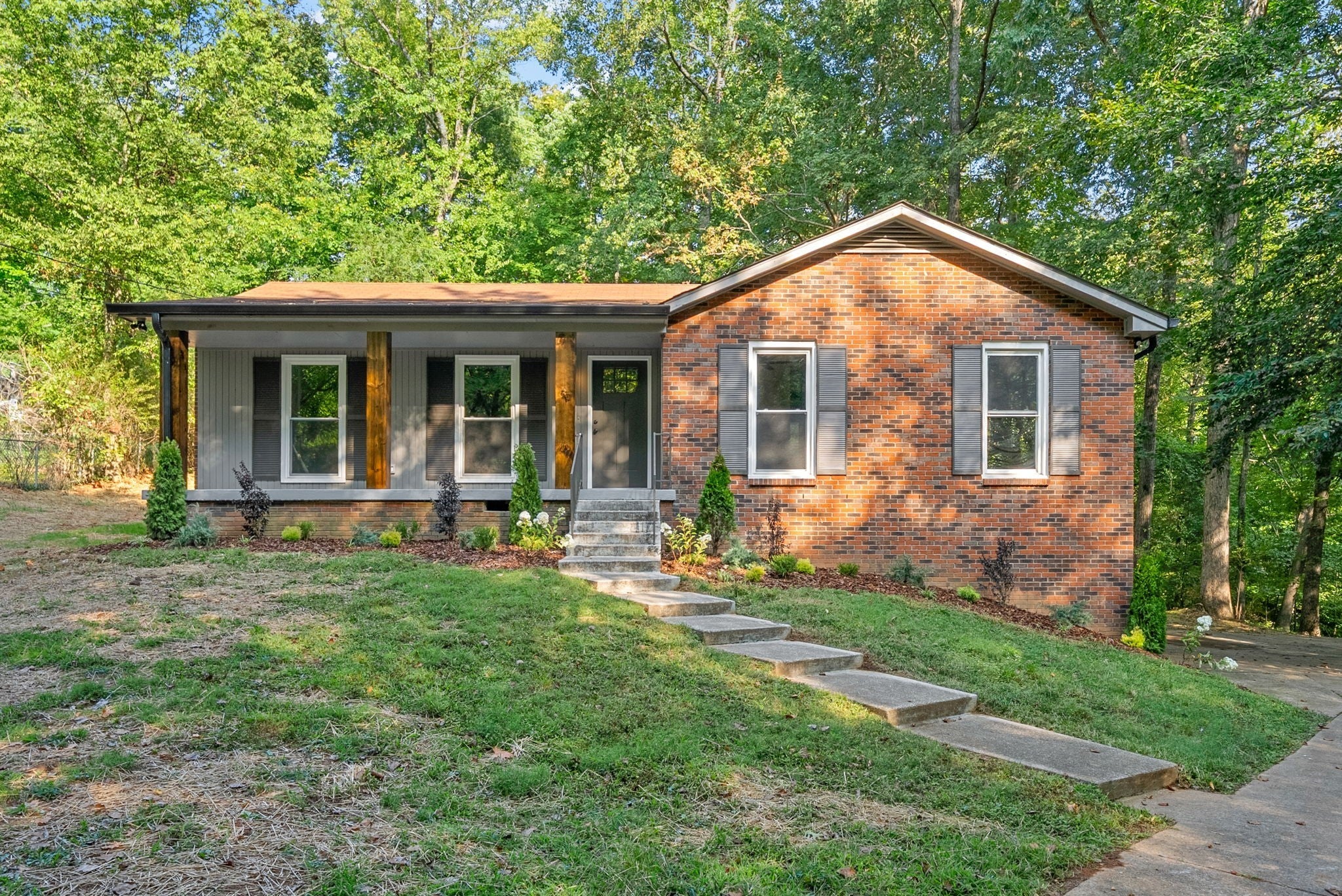 Photo of Listing #2991815