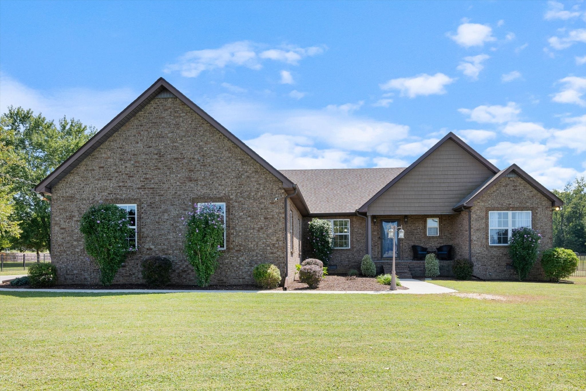 Photo of Listing #2991898