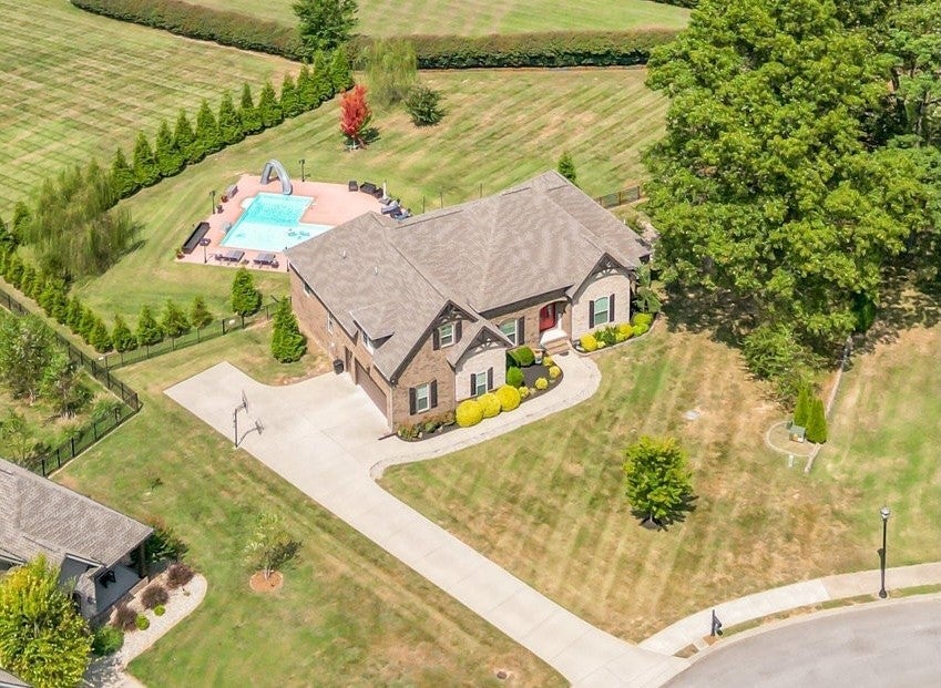 82 Deer Run Rd, Cross Plains