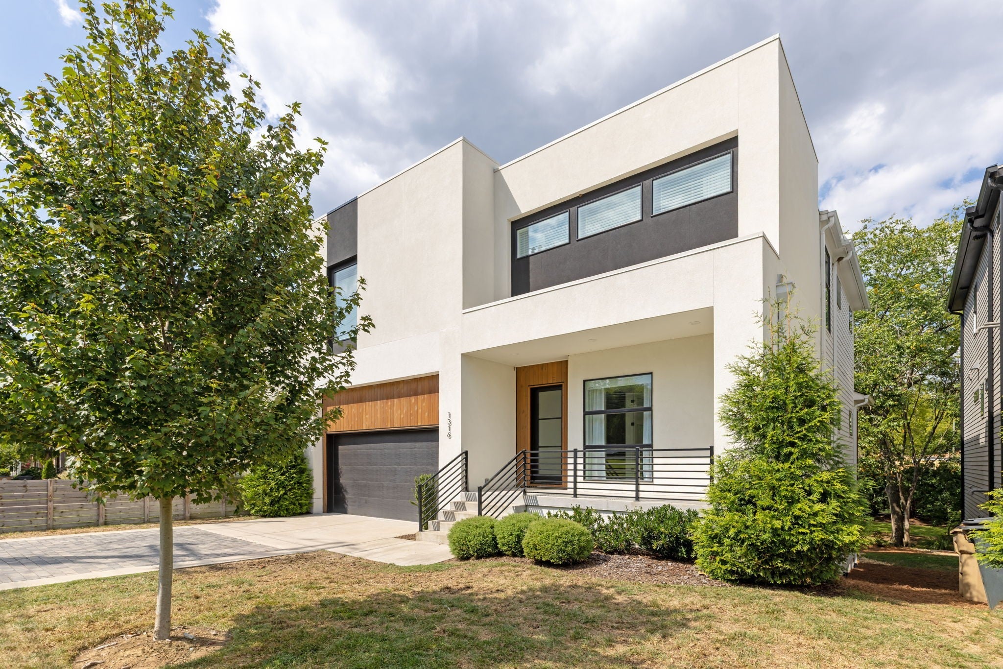 Photo of Listing #2992996