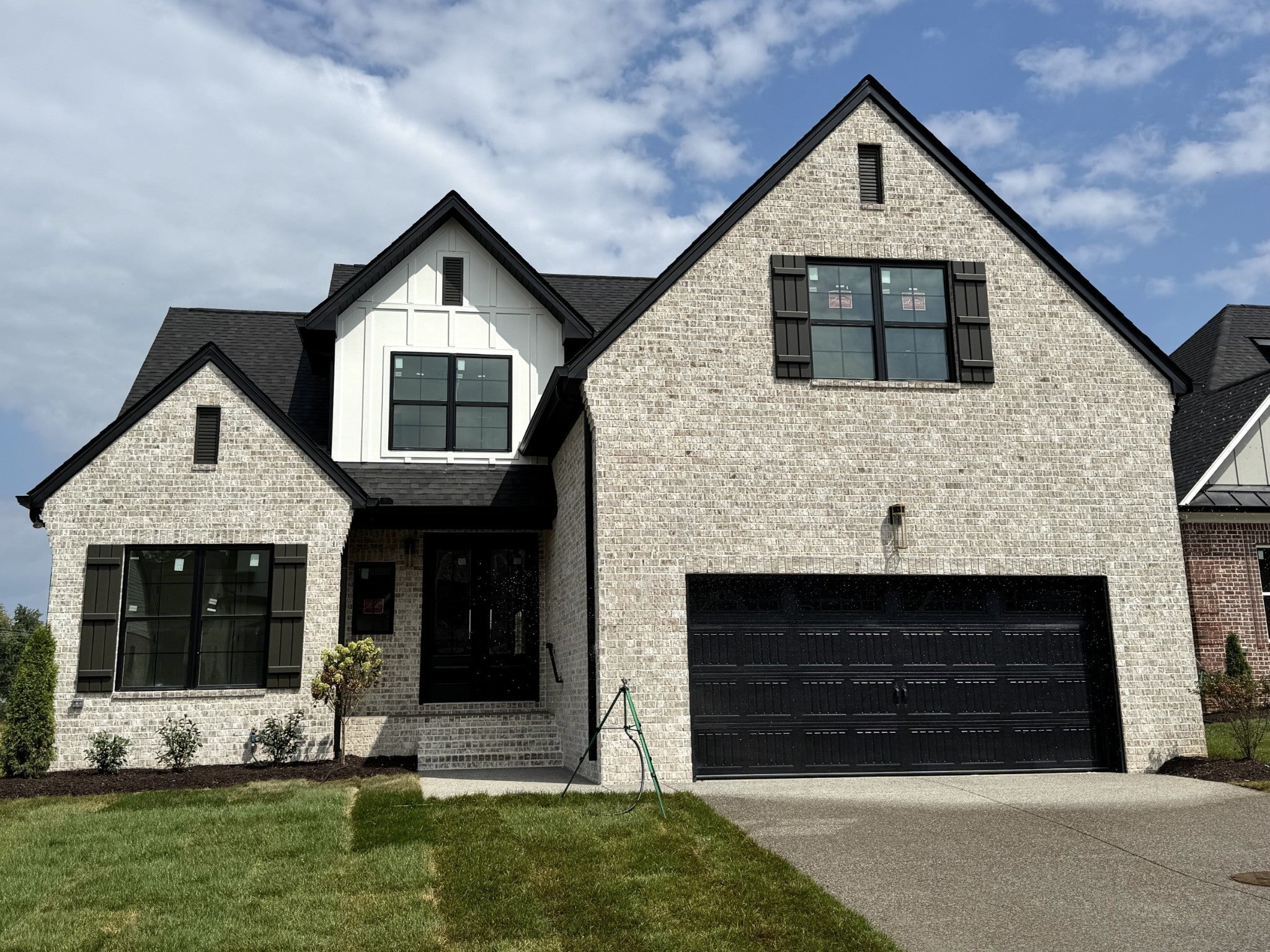 Photo of Listing #2993016