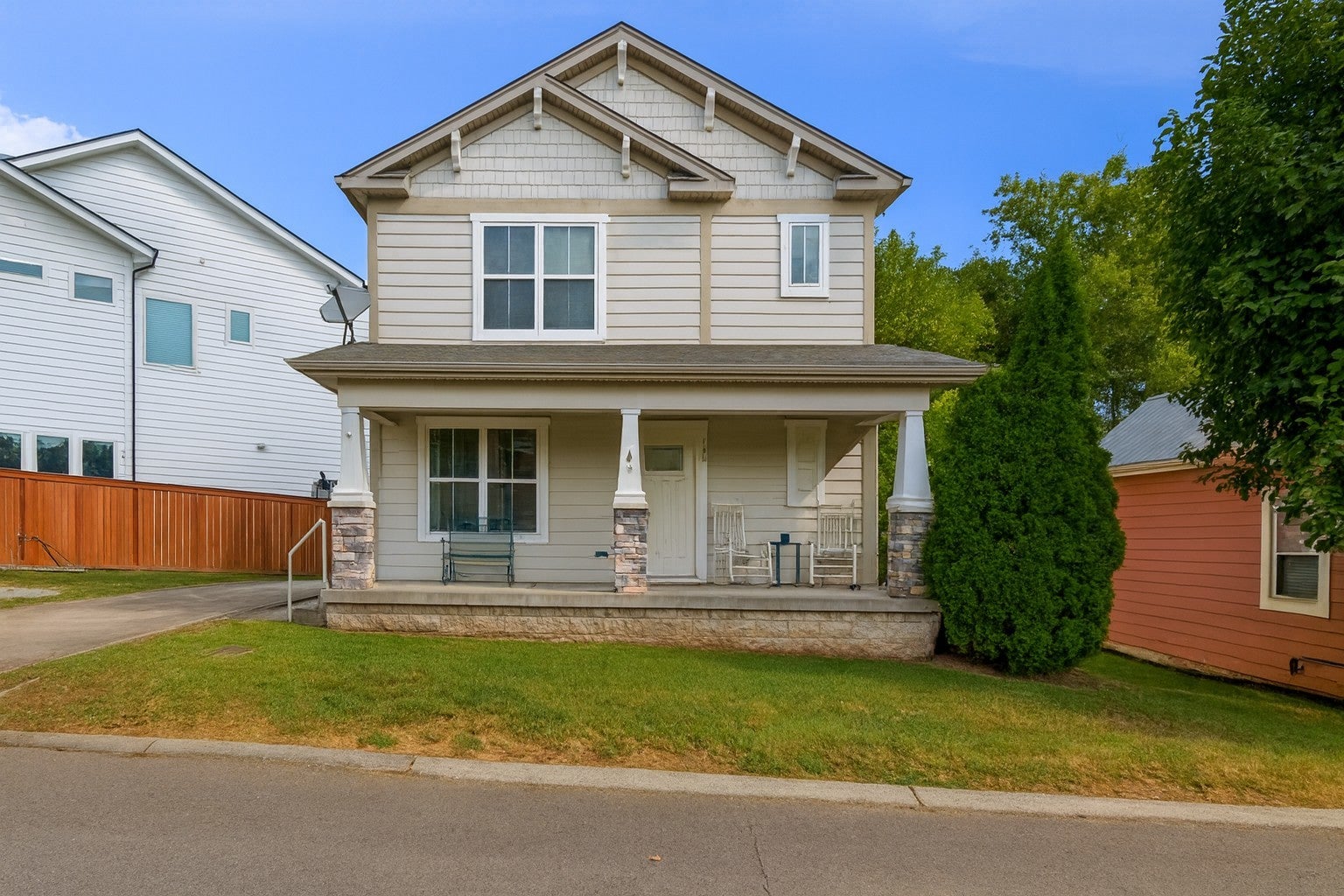 Photo of Listing #2993308