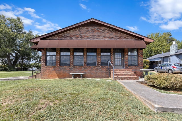 924 E Madison Avenue, Athens