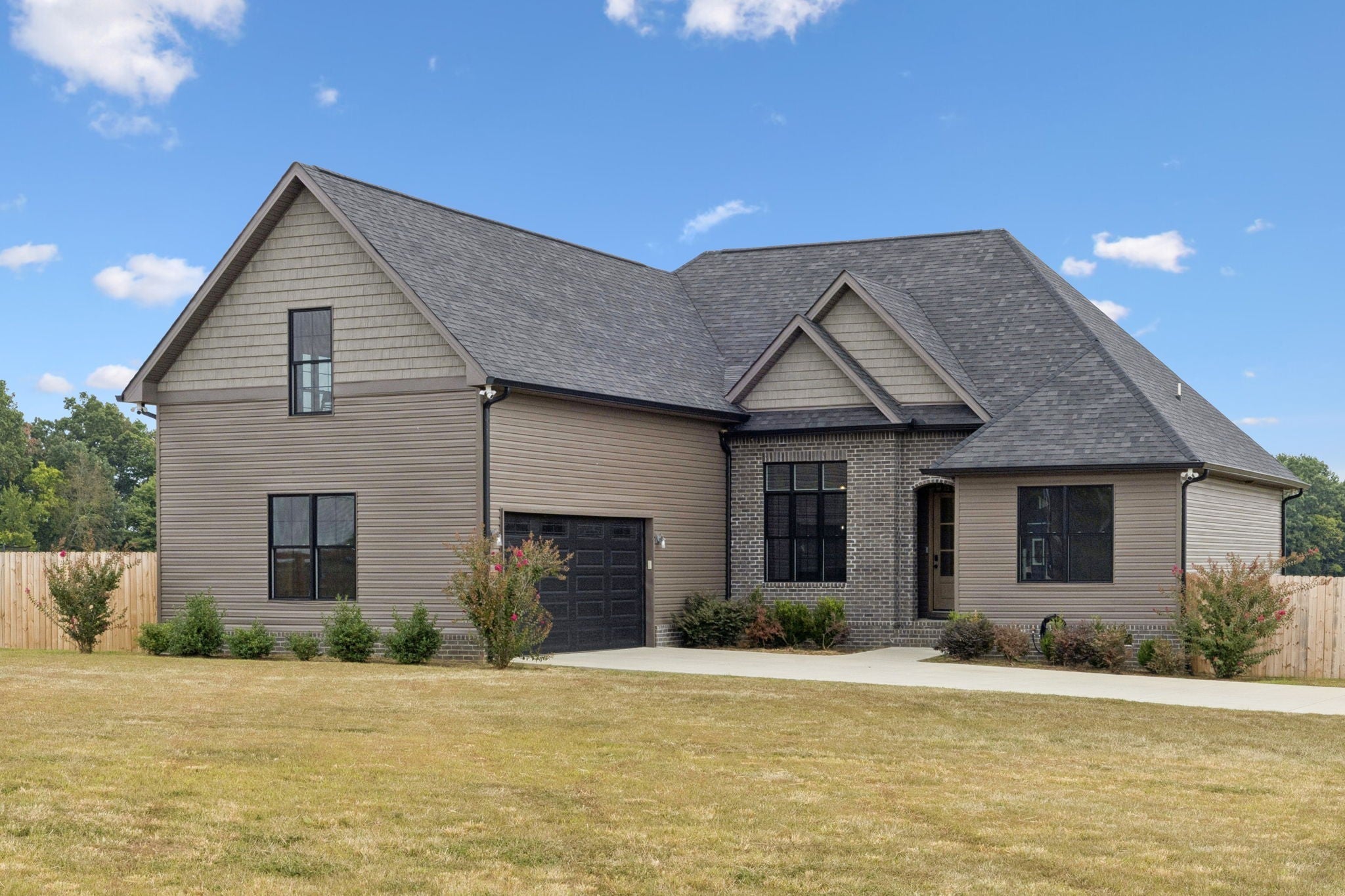 Photo of Listing #2993492