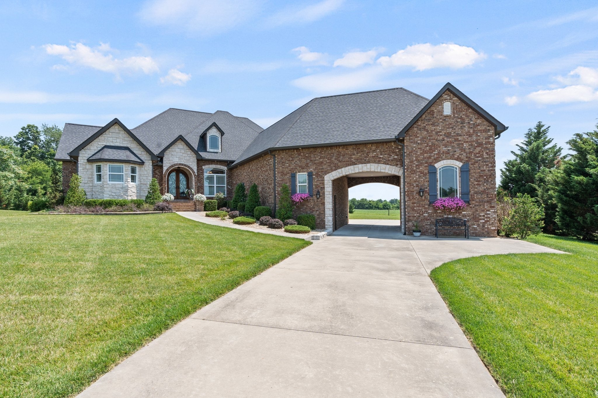 Photo of Listing #2993628