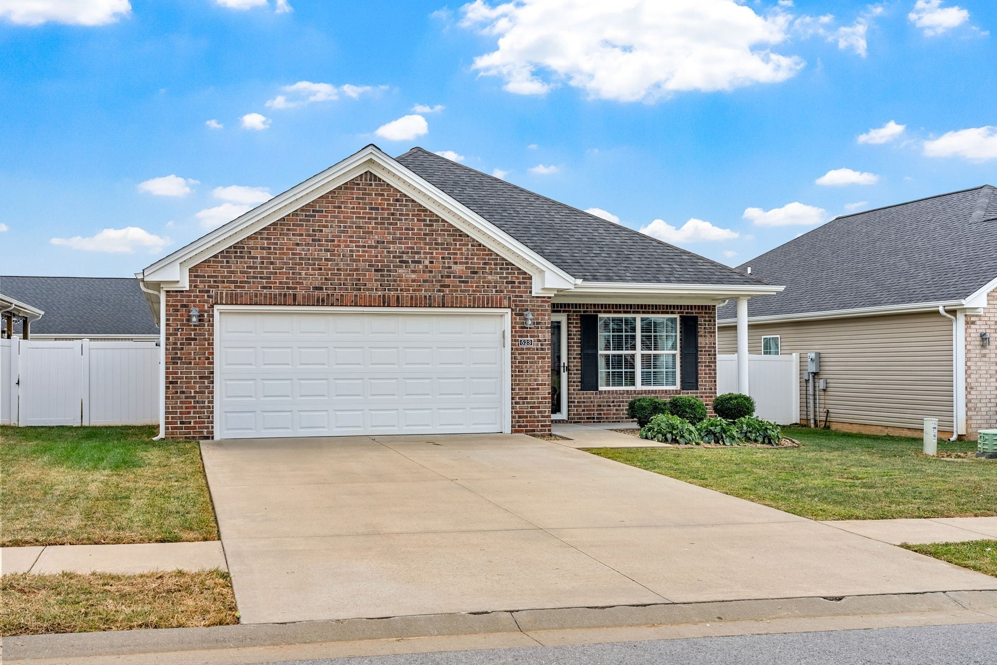 Photo of Listing #2993740