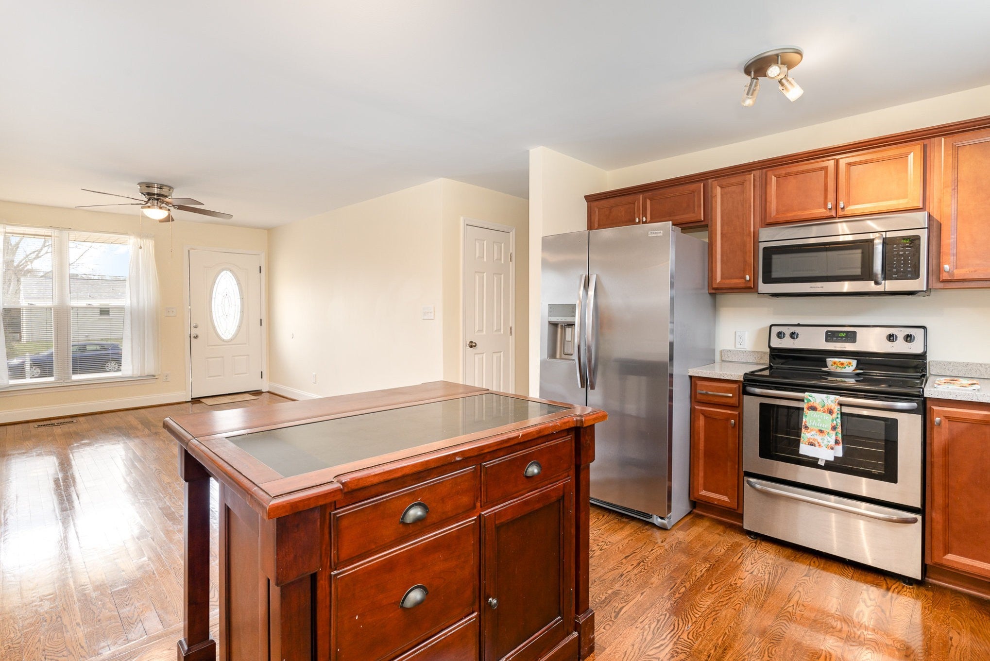 Photo of Listing #2993829