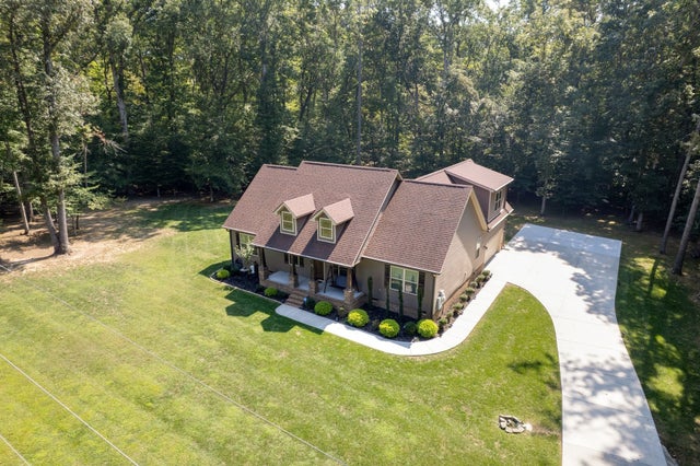 475 Country Club Dr, Manchester