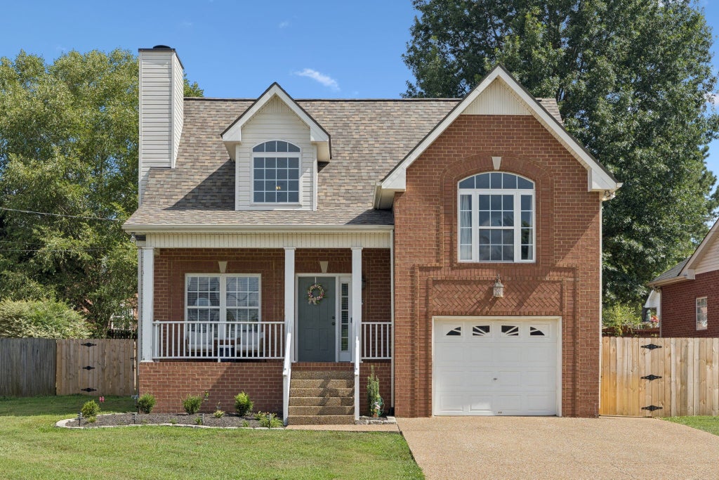 308 Lone Oak Dr, White House