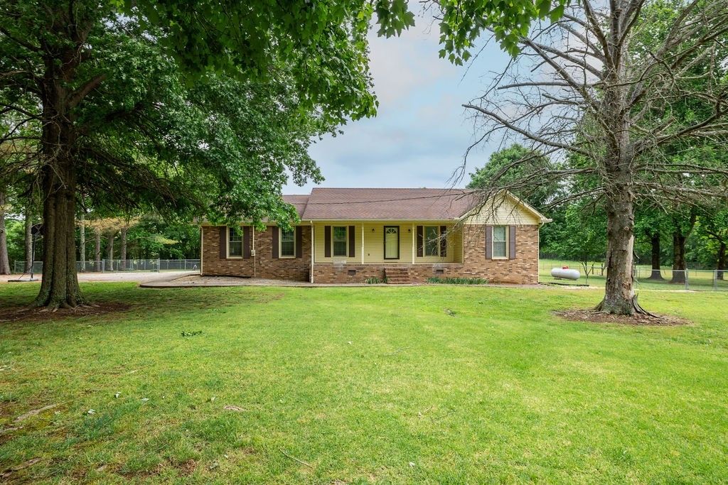 1684 Springplace Rd, Lewisburg