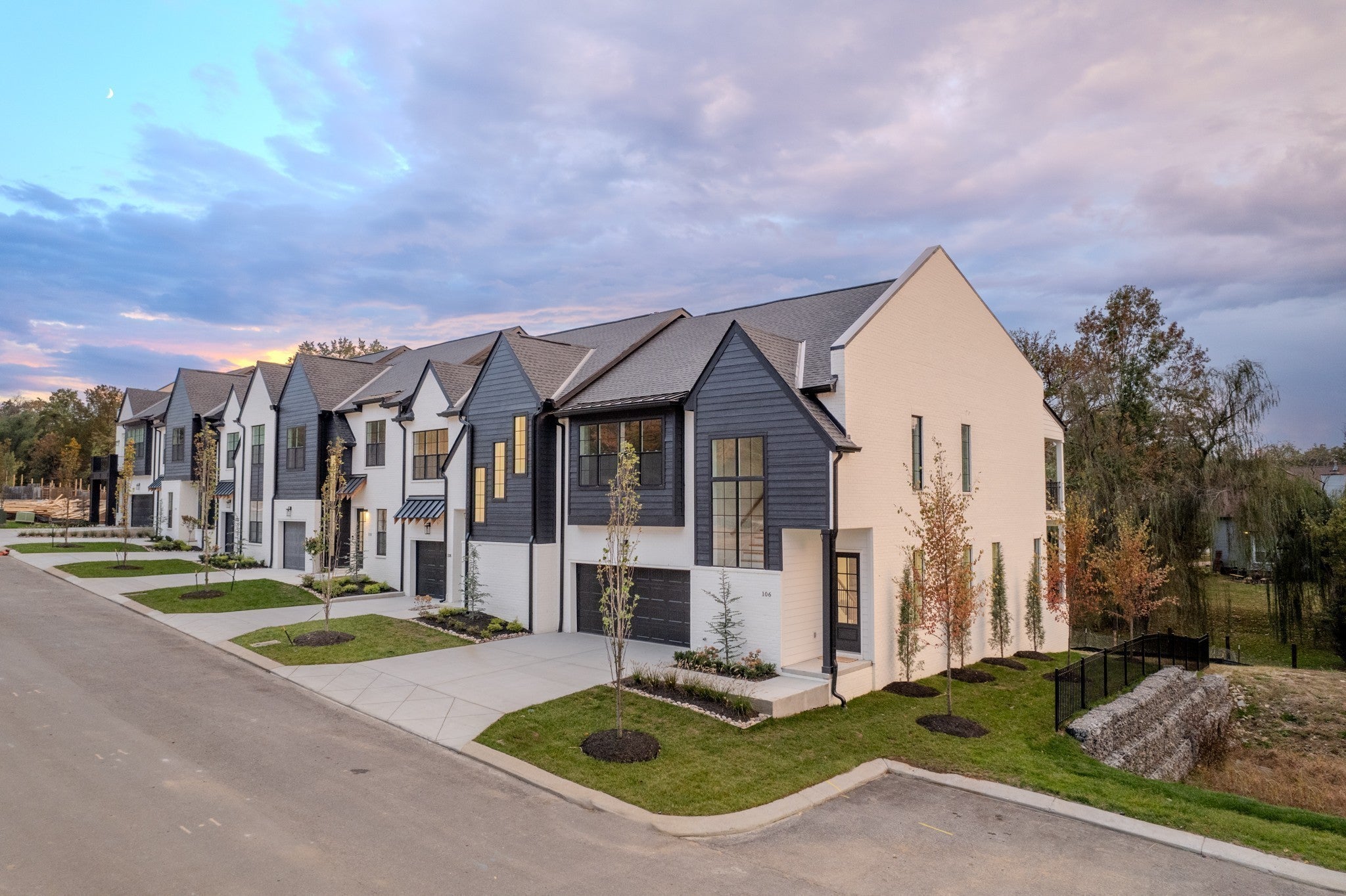 Photo of Listing #2995752