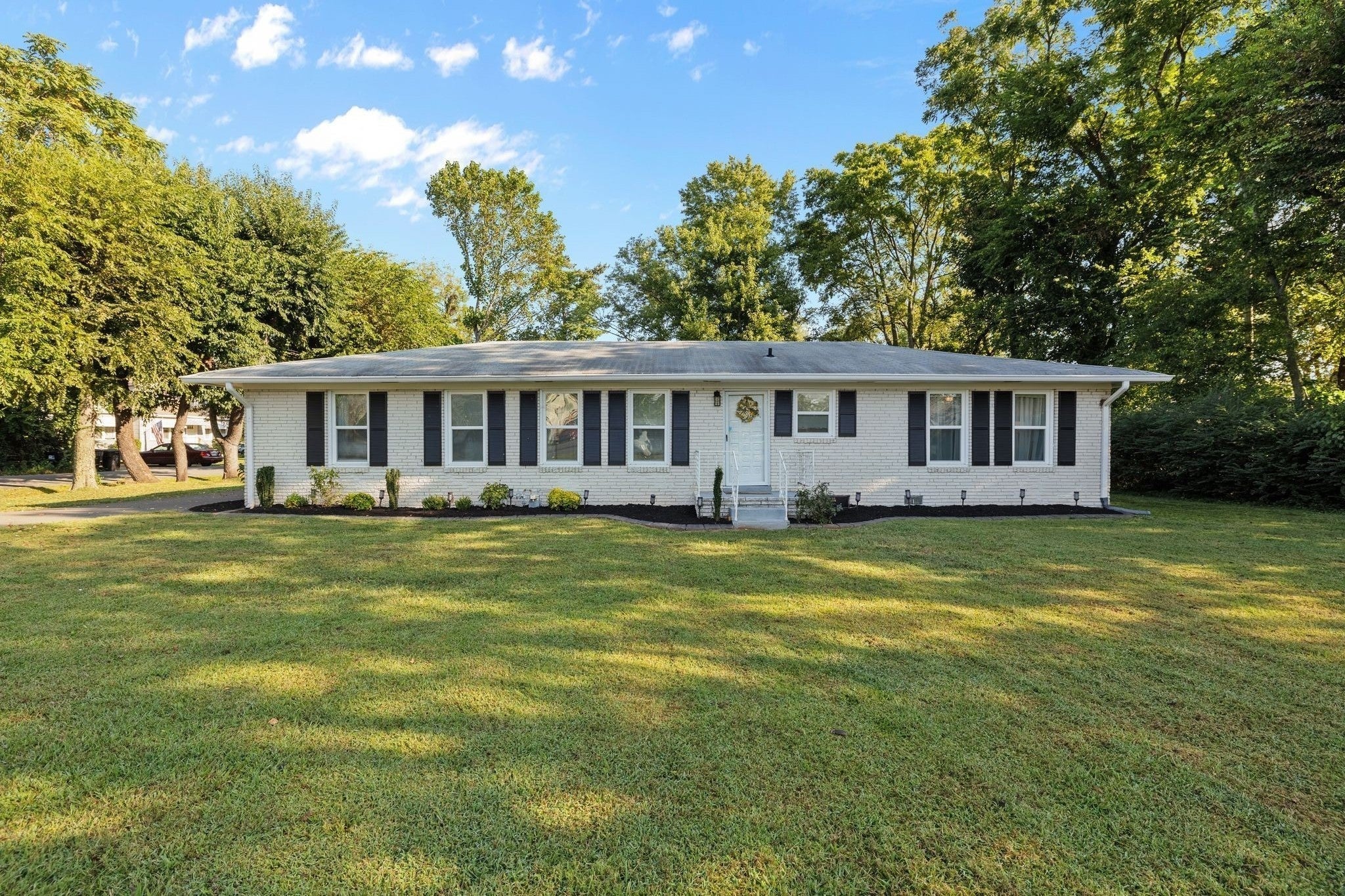 Photo of Listing #2996325