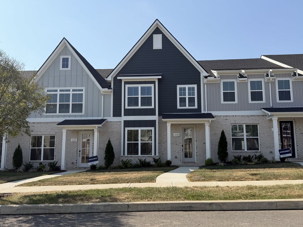 339 Greystone Lee Blvd, Smyrna