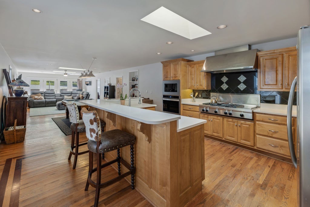 3813 Murphy Rd, Nashville