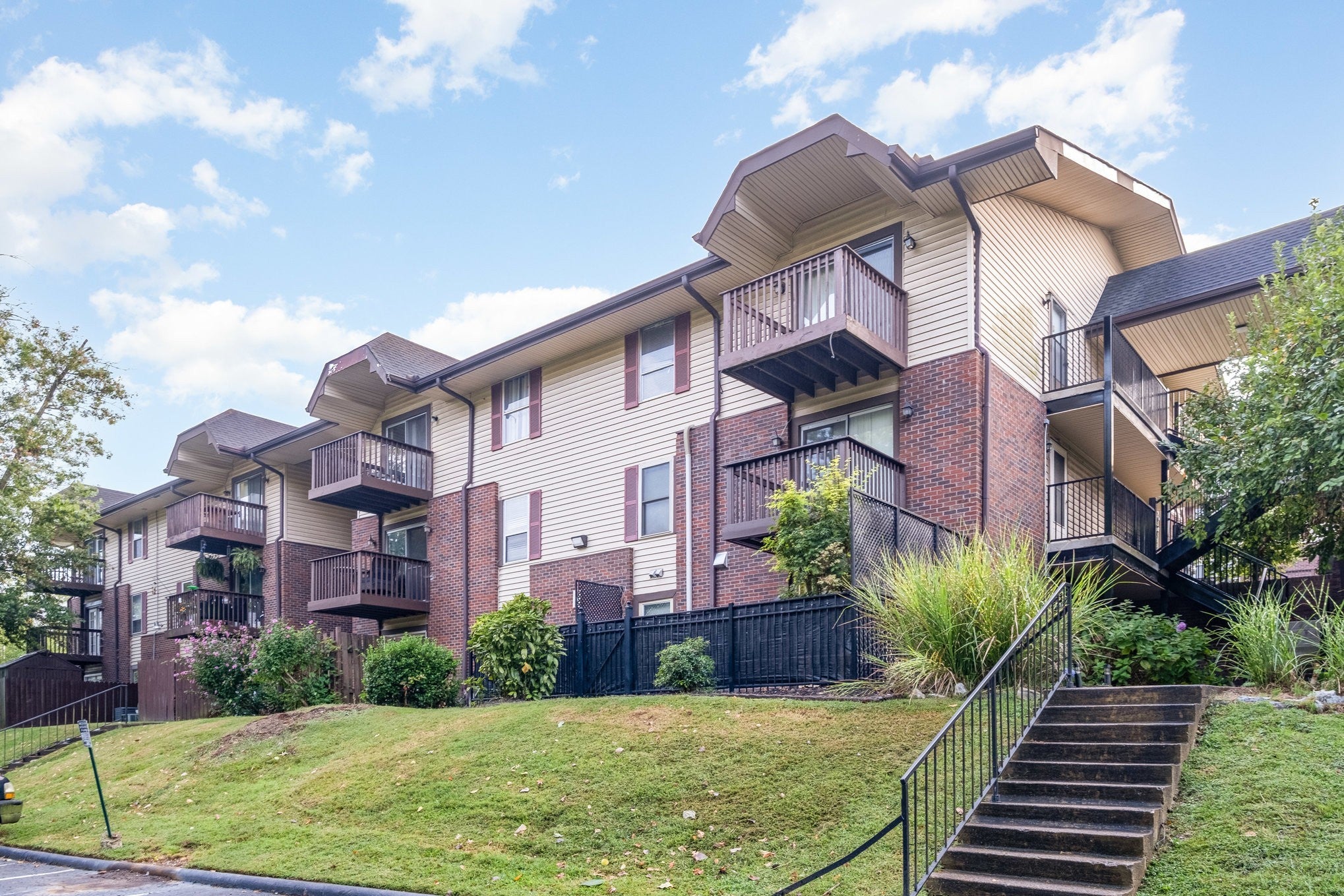 Home for sale in 500 Paragon Mills Rd N1 Nashville, TN