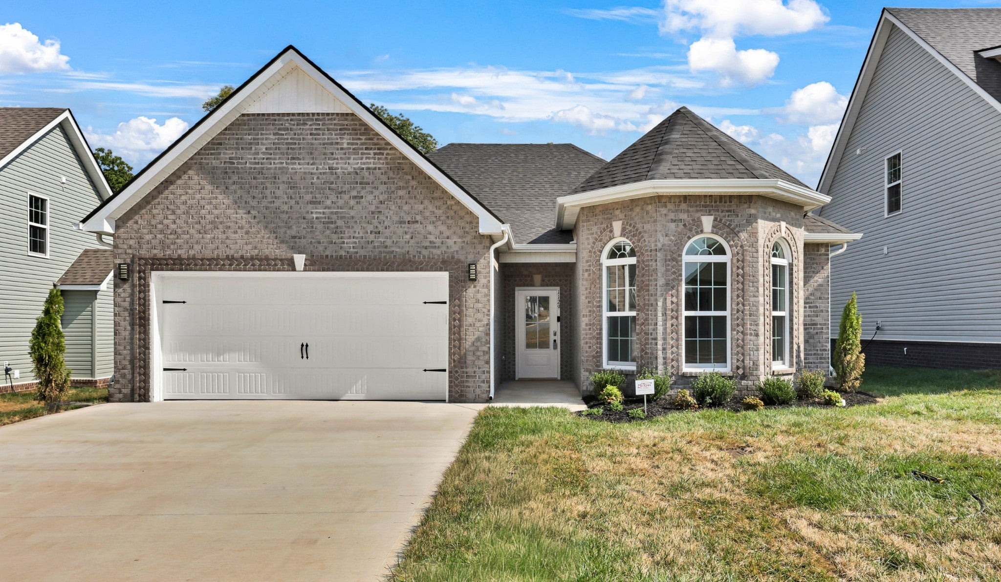 Photo of Listing #2996644