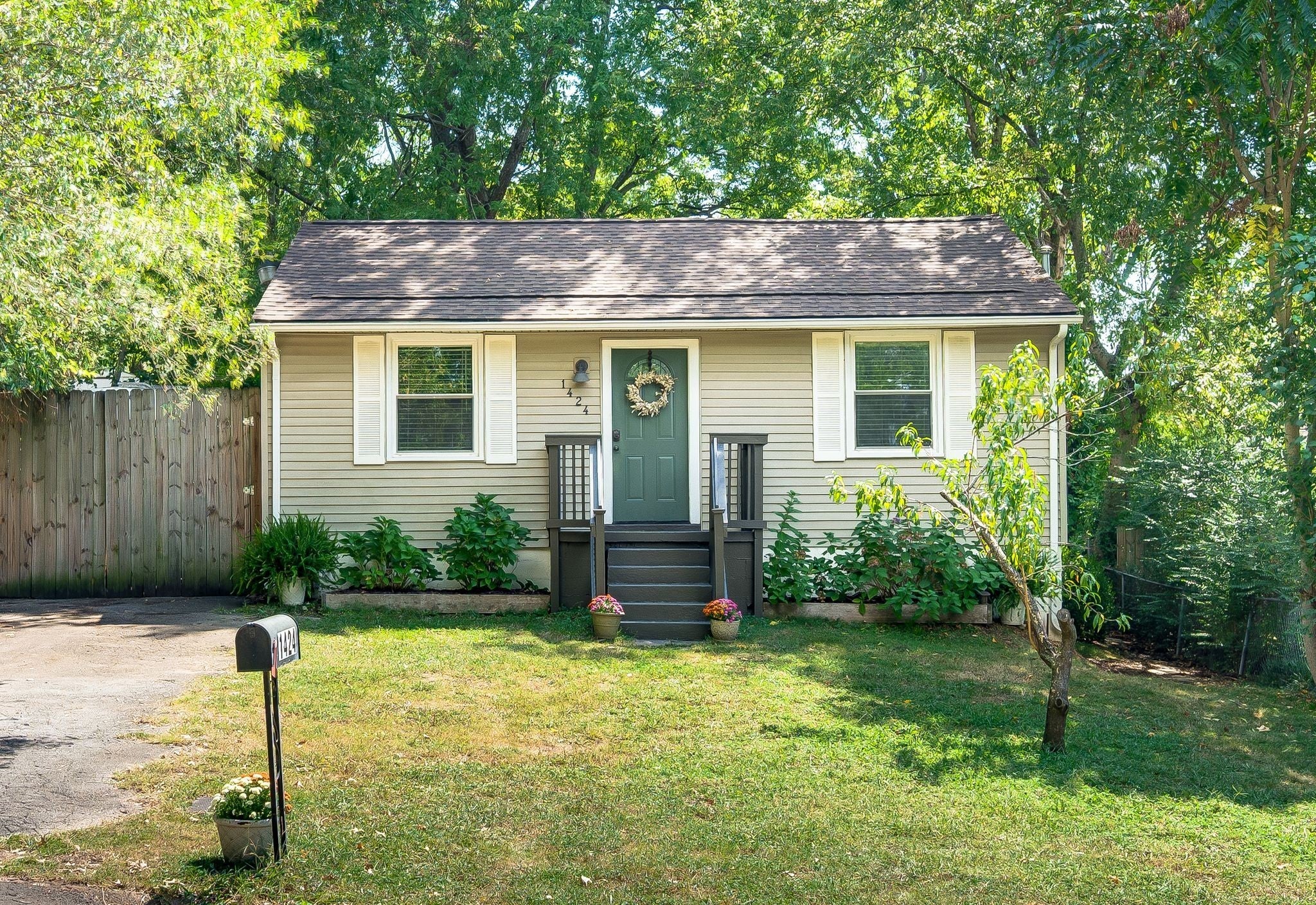 Photo of Listing #2996740