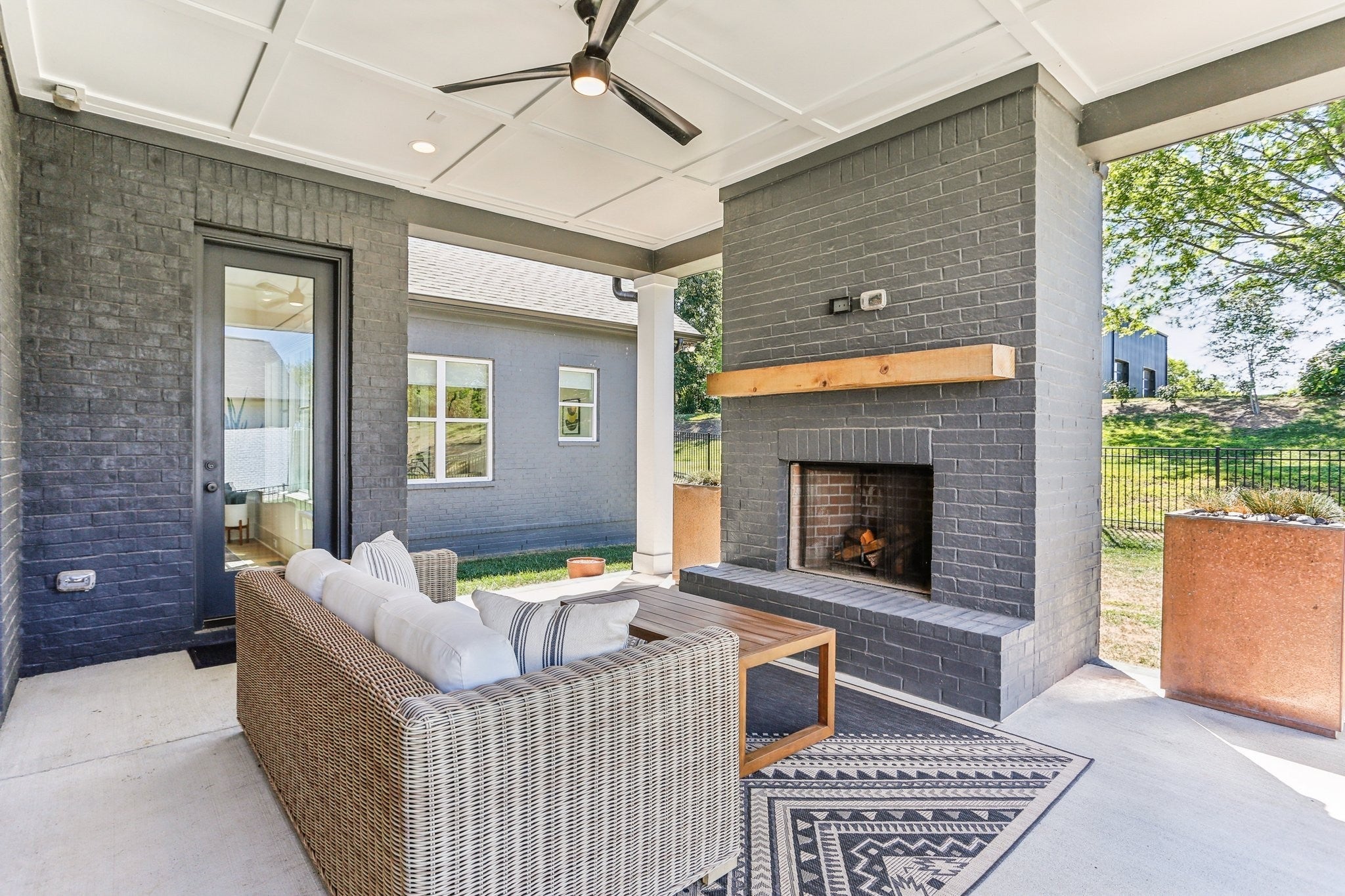 Photo of Listing #2996741