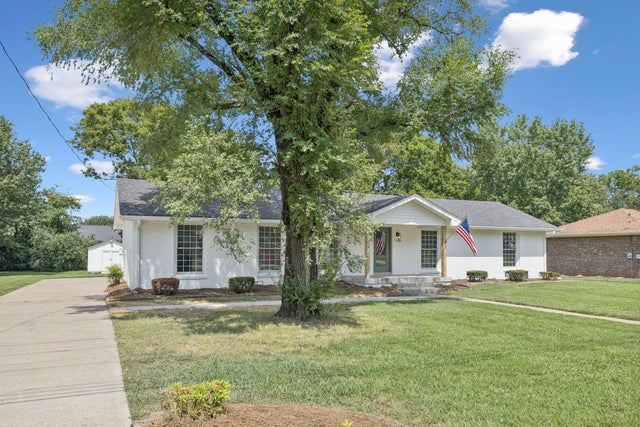 207 Lealand Ln, Lebanon